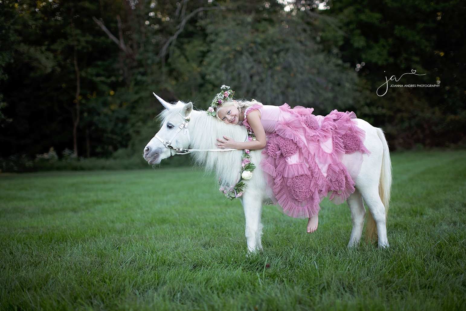 Julia unicorn фото