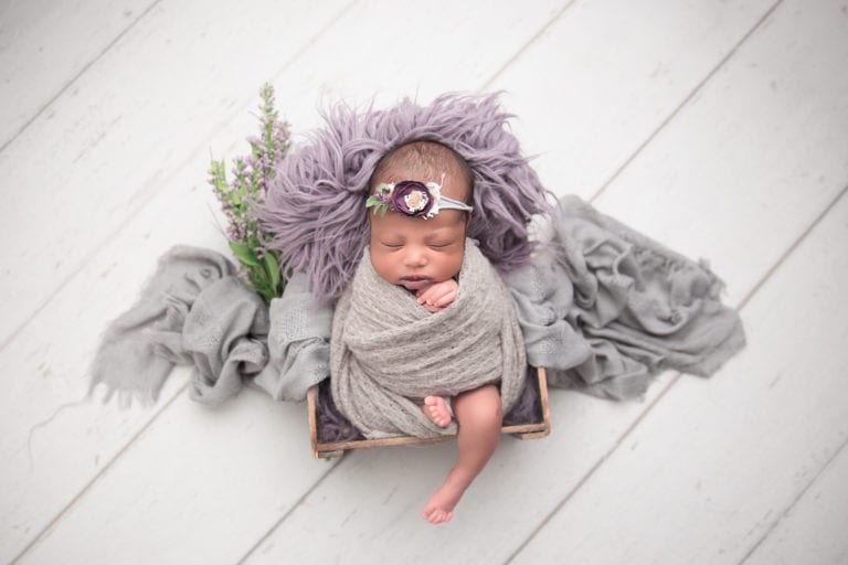 how-to-pick-the-best-newborn-session-accessories-blog