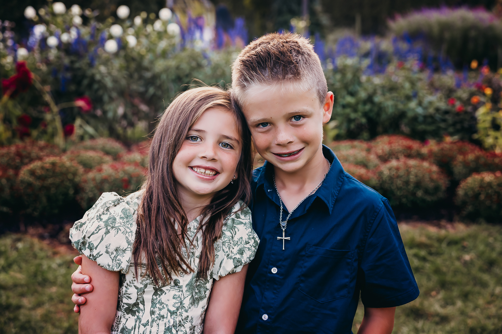 Sibling portrait at Innis Woods Metro Park